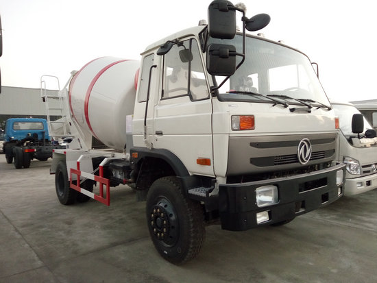 東風(fēng)5-7方混凝土攪拌運(yùn)輸車(chē)