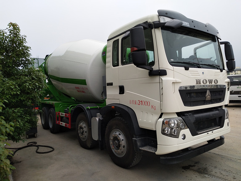 豪沃輕量化12-15方攪拌車(chē)價(jià)格